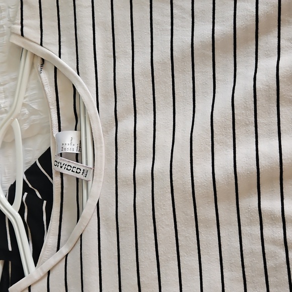 Striped Black and White T-Shirts - Picture 5 of 6